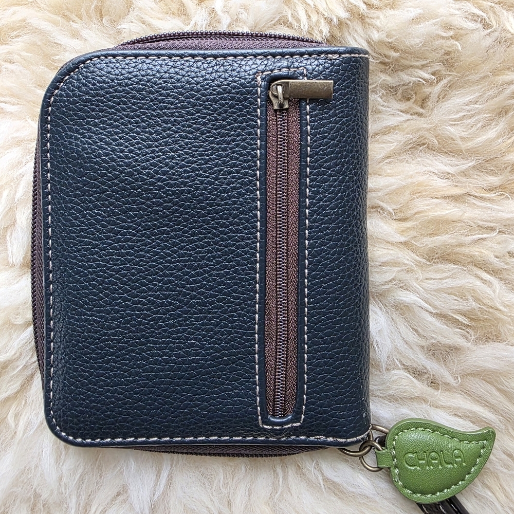 Chala | Cactus Succulent Zip-Around Wallet - Picture 3 of 5